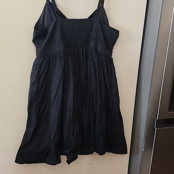 Beautiful Torrid Skater style dress Size 2 - Picture 7 of 7